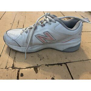 New Balance womens shoes size 7B white 608 low tops